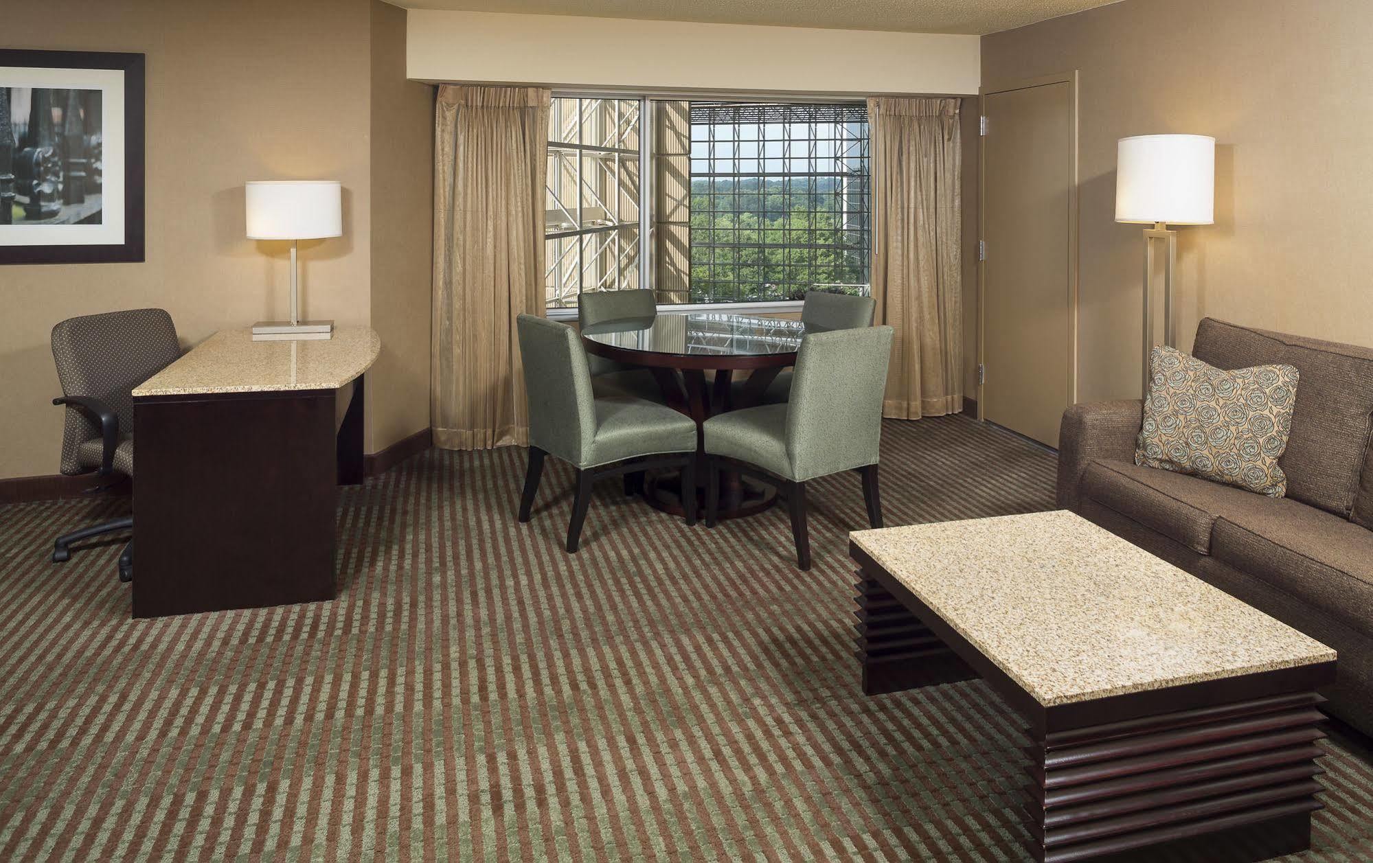 Hyatt Regency - Грийнвил Екстериор снимка