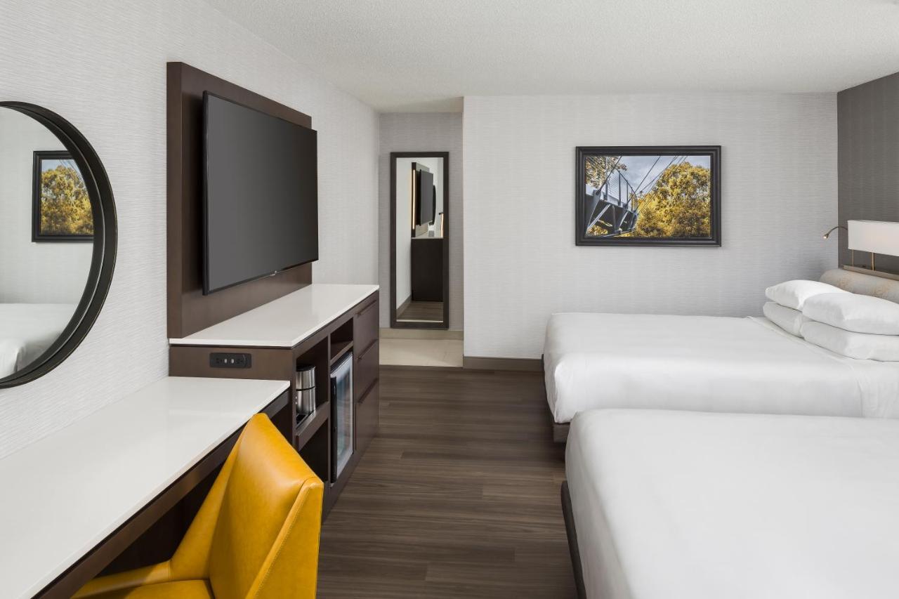 Hyatt Regency - Грийнвил Екстериор снимка